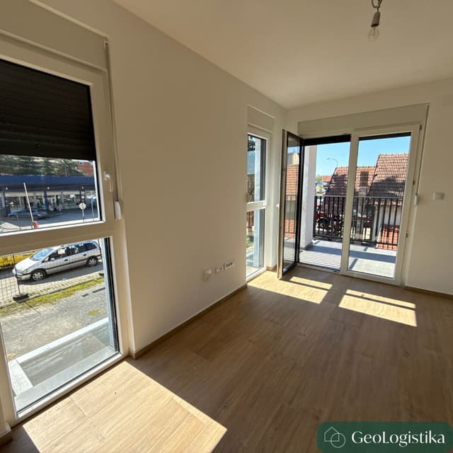 https://gzhaxpeurpuemedskgsg.supabase.co/storage/v1/object/public/properties_gallery/properties/0.2759551883220126-image-XWRR344311-4-12.jpg