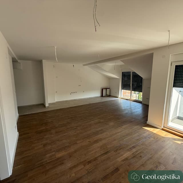 https://gzhaxpeurpuemedskgsg.supabase.co/storage/v1/object/public/properties_gallery/properties/0.6152577886198596-image-XWRR344311-4-10.jpg