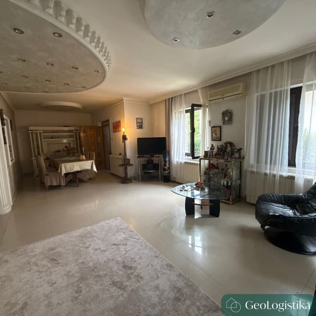 https://gzhaxpeurpuemedskgsg.supabase.co/storage/v1/object/public/properties_gallery/properties/0.6322192406078775-image-XWRR344311-4-11.jpg