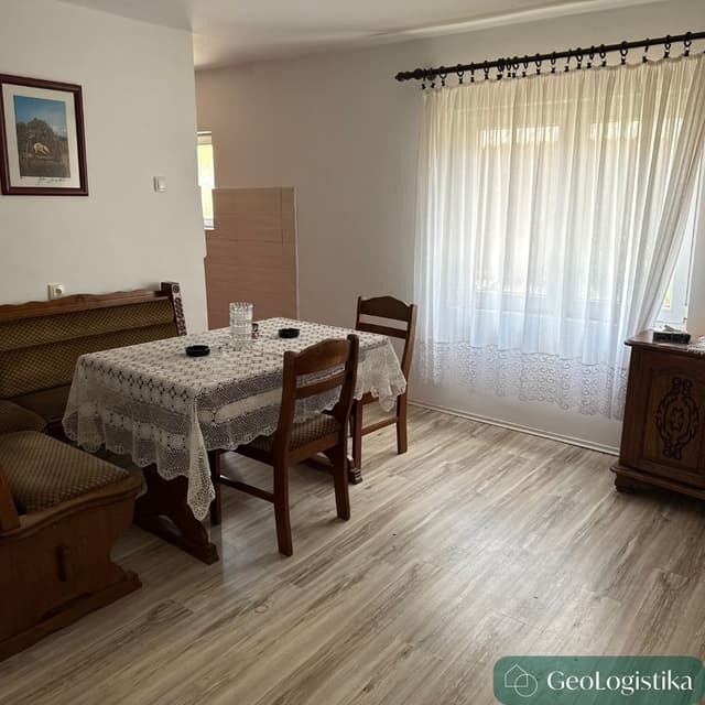 https://gzhaxpeurpuemedskgsg.supabase.co/storage/v1/object/public/properties_gallery/properties/0.9041353386480688-image-XWRR344311-4-6.jpg