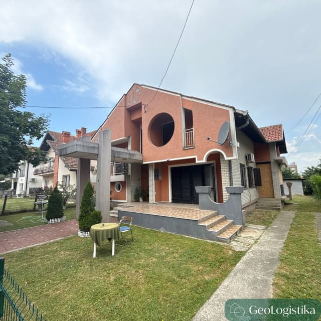 https://gzhaxpeurpuemedskgsg.supabase.co/storage/v1/object/public/properties_gallery/properties/0.9470743689663987-image-XWRR344311-4-4.jpg